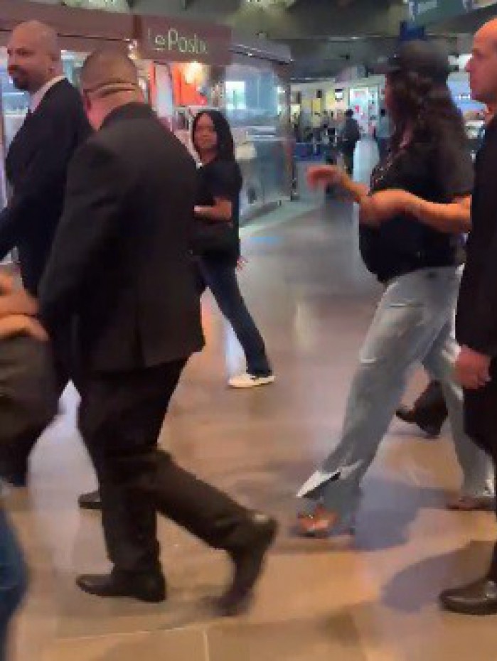 Priscila Beatrice, sósia de Rihanna