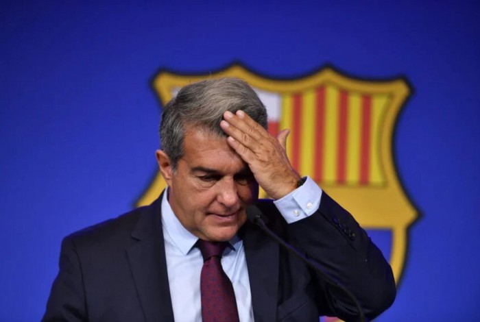 Presidente do Barcelona, Joan Laporta, ficou irritado