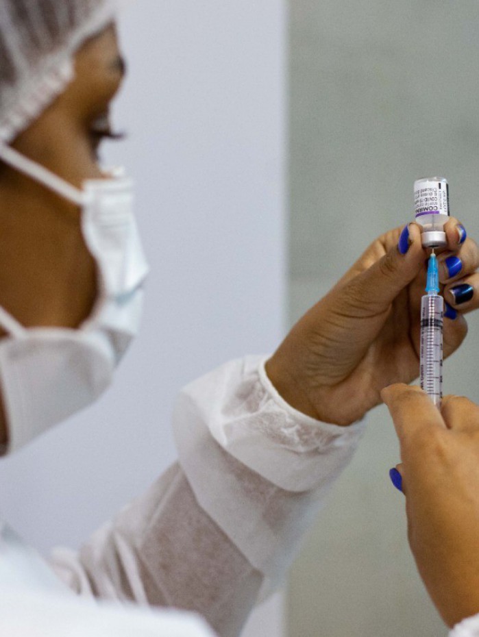 Campanha de vacina&ccedil;&atilde;o contra a covid-19 segue em S&atilde;o Jo&atilde;o de Meriti 