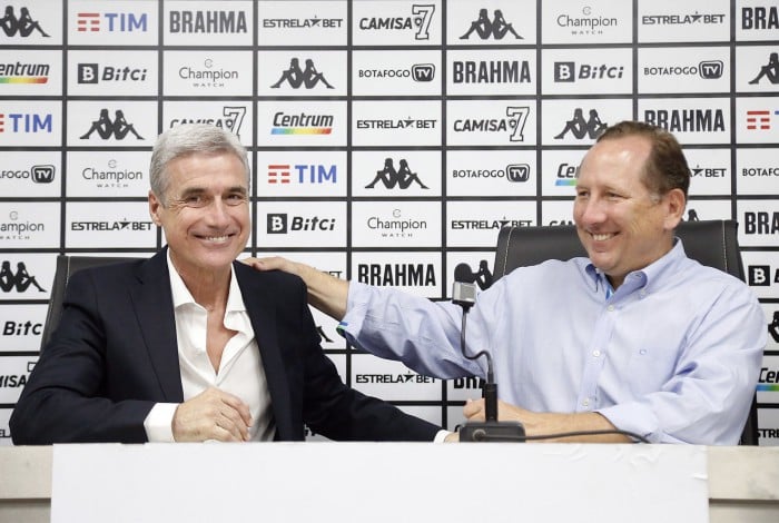 John Textor com o novo técnico do Botafogo, Luís Castro