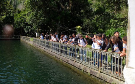 Alunos de Nova Iguaçu visitam histórica Estação de Tratamento de Água