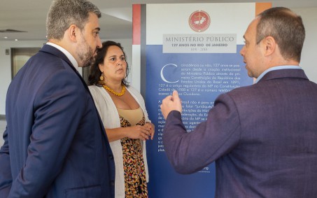 Representantes da Câmara de Nova Iguaçu visitam Centro de Memória do MP do Rio