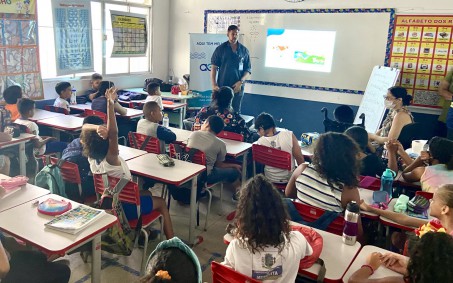 Alunos de Nova Iguaçu recebem palestra sobre importância e uso da água