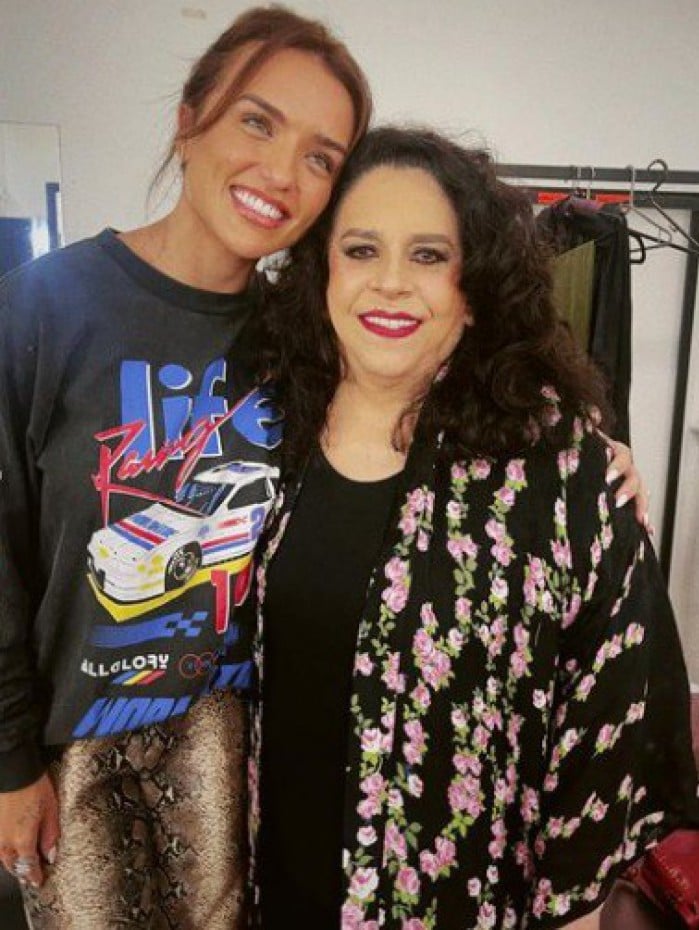 Rafa Kalimann se emociona ao conhecer Gal Costa 