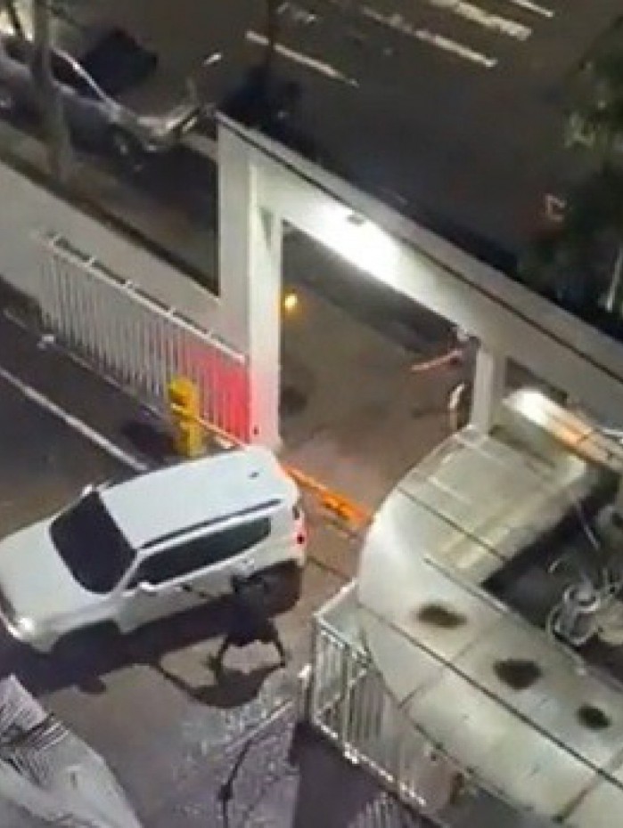 Bandido pediu para motorista descer do carro e atirou diversas vezes