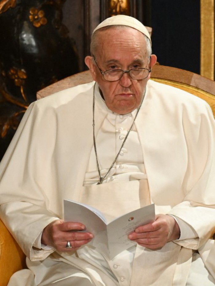 Esta &eacute; a terceira vez que o Papa Francisco &eacute; hospitalizado desde mar&ccedil;o