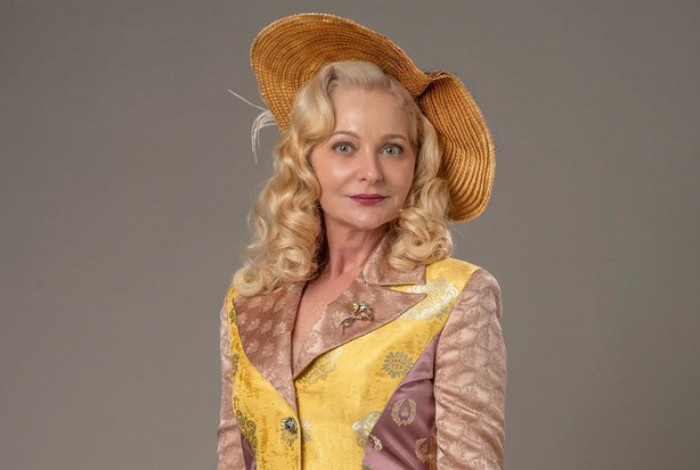 Julinha - Além da Ilusão