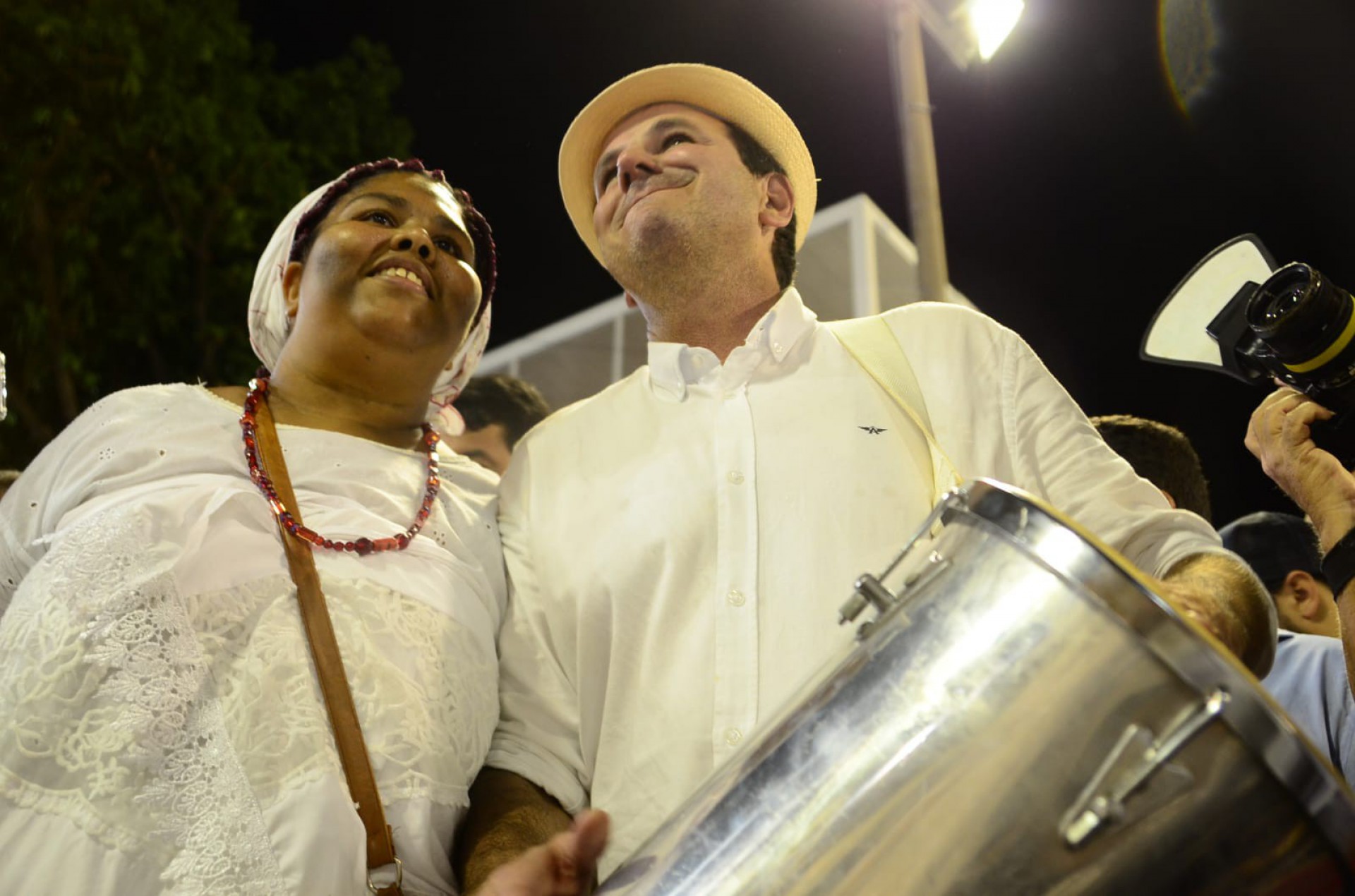 Marquês de Sapucaí recebe cerimônia de lavagem na noite deste domingo  - Foto: Marcelo Moura