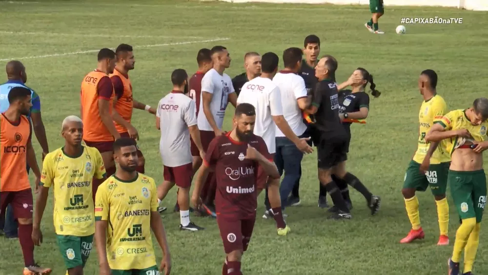 Rafael Soriano agrediu uma árbitra assistente em duelo válido pelo Campeonato Capixaba