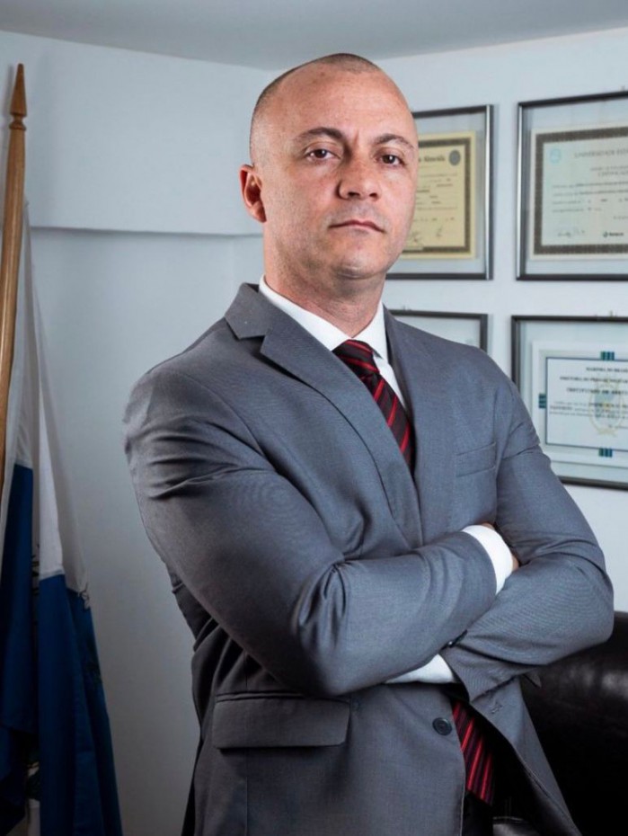 Advogado de Gabriel Monteiro, Sandro de Figueiredo, deixa defesa do vereador