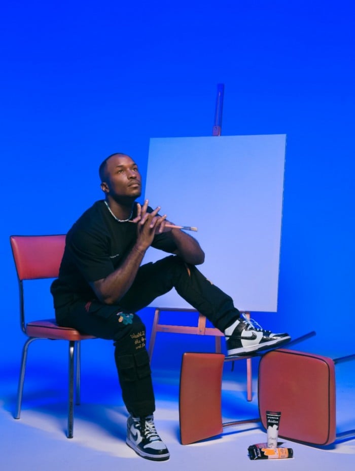 Adrian Jean é cantor, compositor e produtor americano 