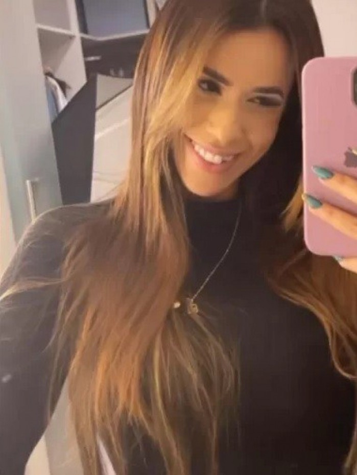 Larissa Tomásia 'perde' dente durante churrasco na casa de Flayslane