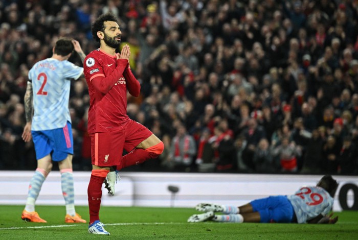 Salah comemora o seu segundo gol nos 4 a 0 do Liverpool sobre o Manchester United