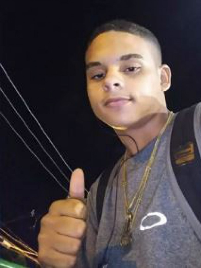 Jonathan Ribeiro de Almeida morreu baleado no Jacarezinho
