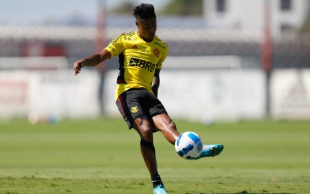 Com Bruno Henrique de volta, Flamengo enfrenta a Universidad Católica na Libertadores