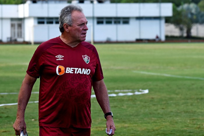 Abel Braga tem o apoio da diretoria do Fluminense