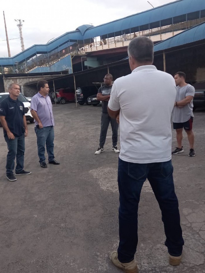 A reunião contou com a participação de integrantes da Secretaria Municipal de Ordem Pública (Semop) e comerciantes da localidade