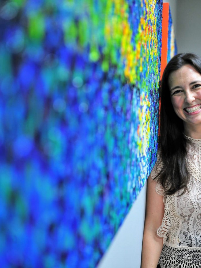 Marcela Lanna &eacute; uma artista visual que trabalha com pintura, desenho e ilustra&ccedil;&atilde;o.