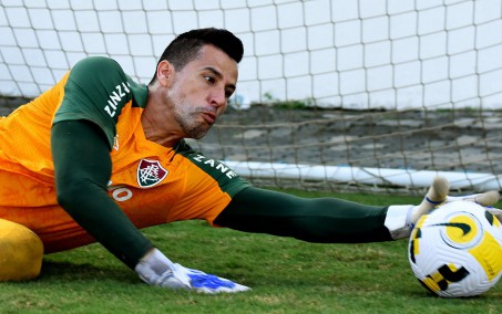 Fluminense desembarca em Curitiba com desfalque de dois jogadores