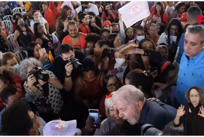 Em evento realizado neste sábado na periferia de São Paulo, Lula não poupou críticas ao governo Bolsonaro
