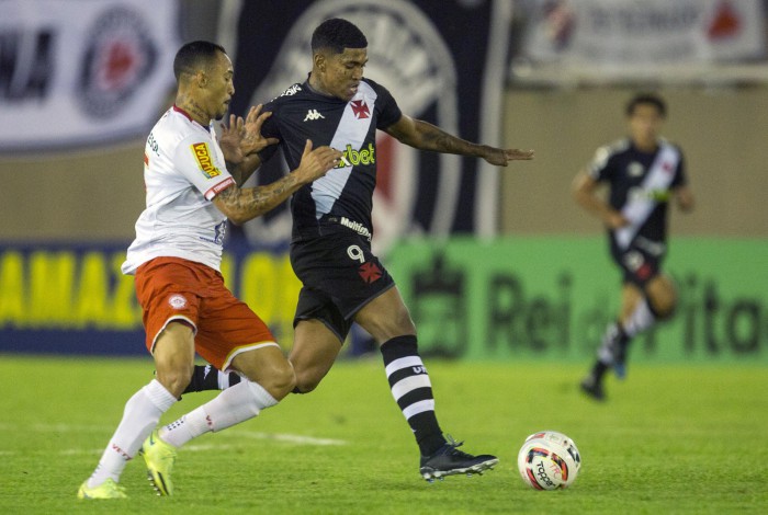 Vasco ficou no empate com a Tombense