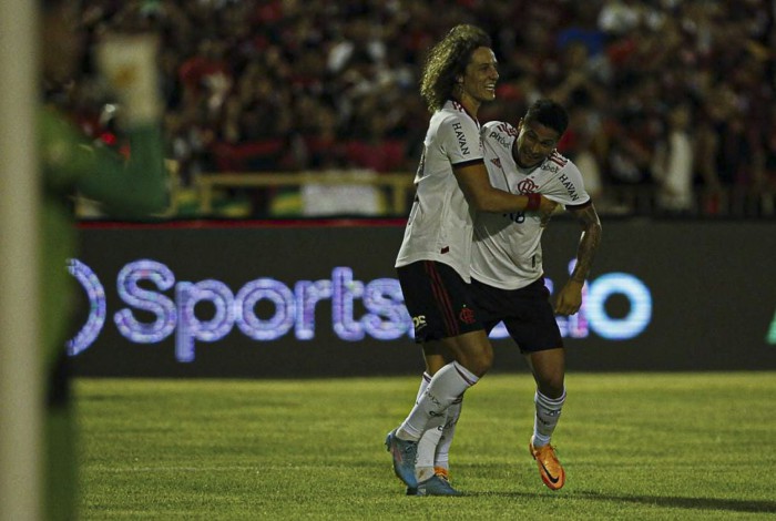 João Gomes fez o gol da virada do Flamengo contra o Altos-PI