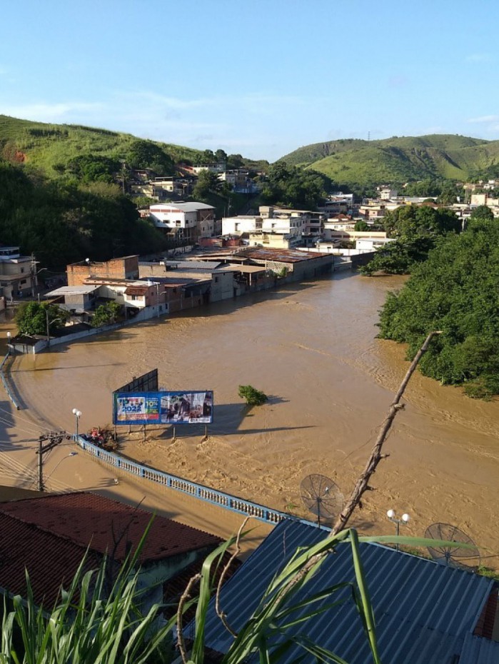 Nível do rio subiu cerca de 6 metros