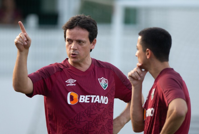 Técnico Fernando Diniz indica atacante do São Paulo para o Fluminense