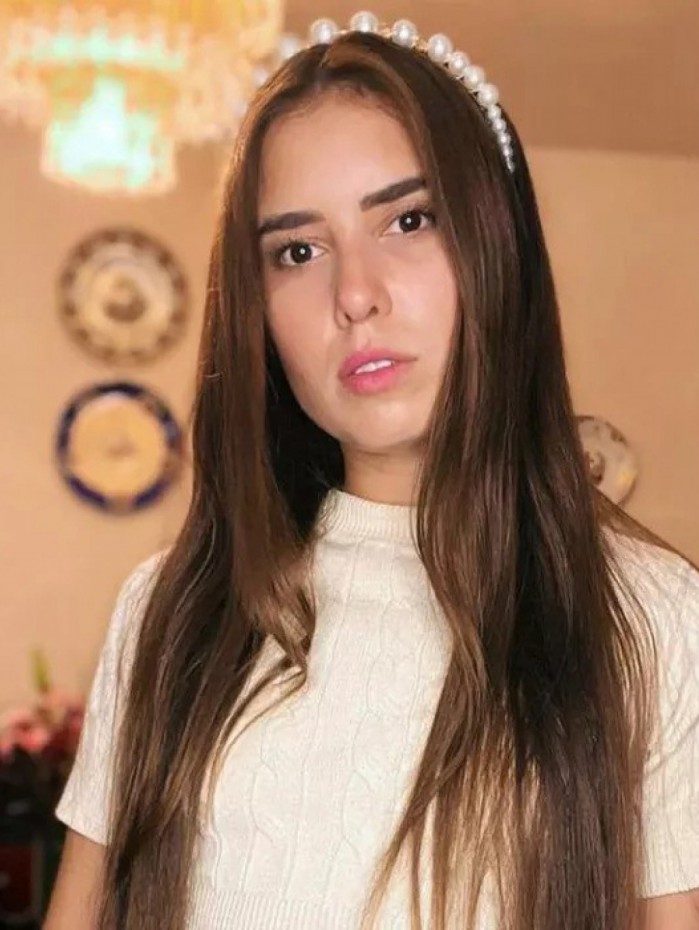 Ingrid Munk, de 25 anos, diz ter sido abordada no recuo da bateria. 