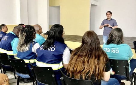 Concessionária faz recadastramento de moradores de Nova Iguaçu