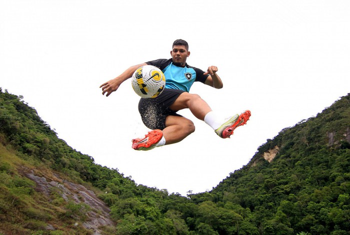 Erison é o artilheiro do Botafogo na temporada