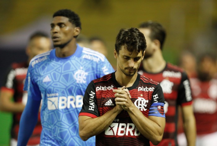 Rodrigo Caio voltou a jogar pelo Flamengo após 159 dias