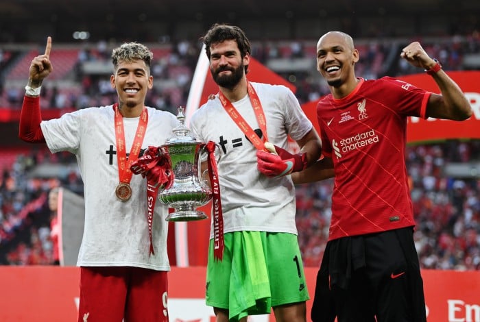 Firmino, Alisson e Fabinho campeões pelo Liverpool