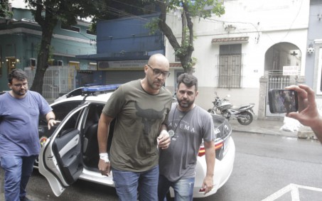 Marinha abre inquérito contra militares que mataram policial