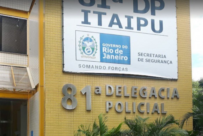 Agentes da 81ª DP (Itaipu) prenderam nesta sexta-feira (13), um homem acusado de vender uma guitarra furtada