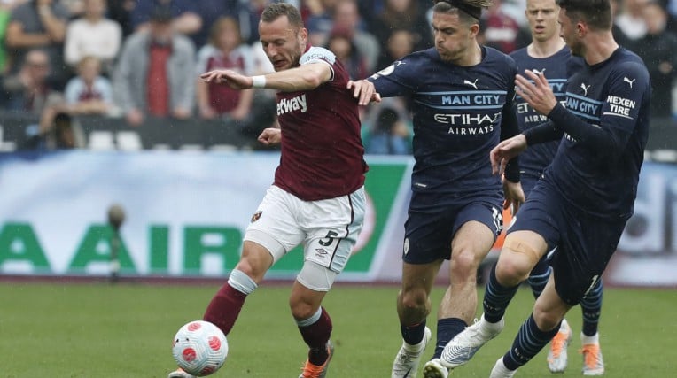 Empate eletrizante entre Manchester City e West Ham deixa título inglês em  aberto, Esporte