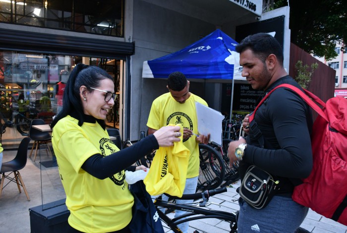 A Niterói Trânsito e Transportes (NitTrans) iniciou a campanha Maio Amarelo Delivery pelas ruas da cidade.