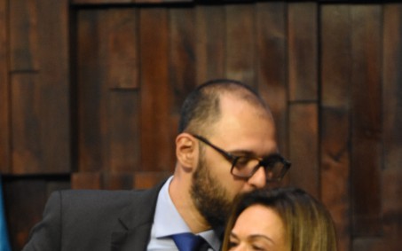 Titular da Secretaria de Vitimados ganha Medalha Tiradentes na Alerj