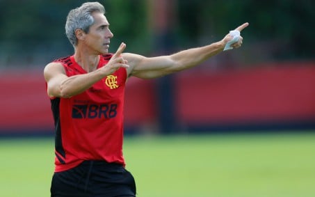 Jogador do elenco profissional do Flamengo 'desce' para reforçar o Sub-20 em jogo nesta sexta