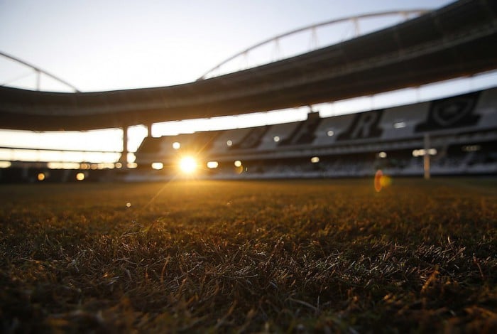 Est&aacute;dio Nilton Santos receber&aacute; cl&aacute;ssico entre Botafogo e Fluminense neste domingo