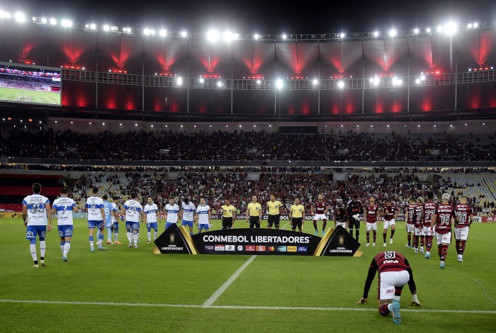 Conmebol abre processo contra o Flamengo por série de infrações no duelo com a Universidad Católica