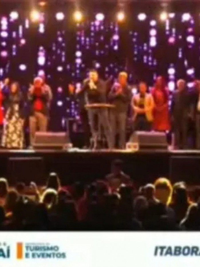 Pastor Felippe Valadão durante apresentação em Itaboraí, nesta quinta-feira