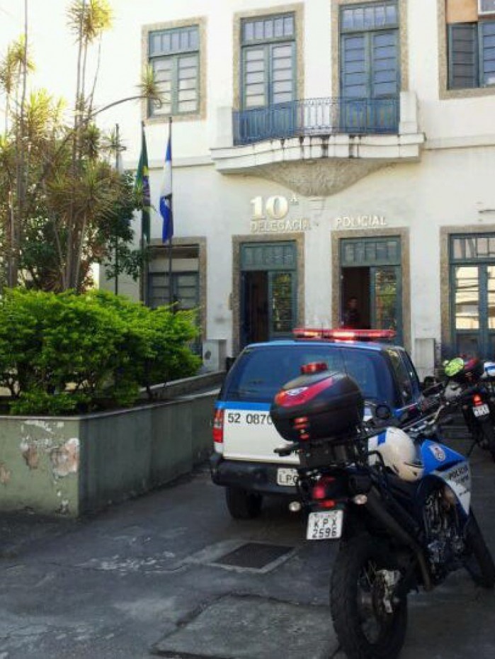 Dupla foi capturada após ser identificada pela central de monitoramento do shopping