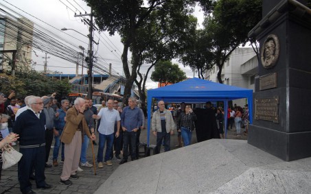 Prefeitura reinaugura marco do Centenário de Nova Iguaçu