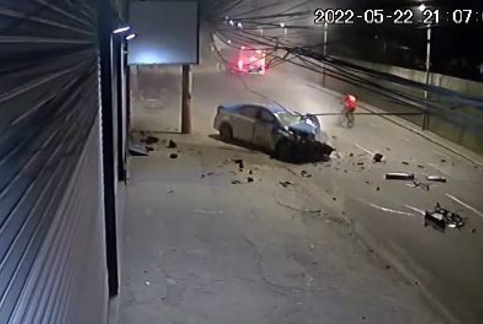 Vídeo mostra momento do acidente que matou um cabo da PM em Nilópolis