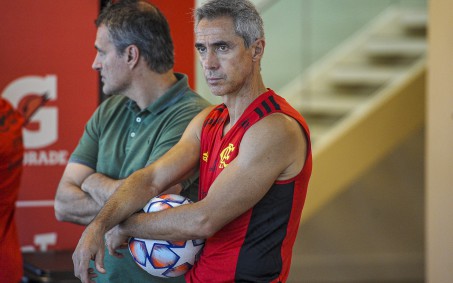 Declarações de Paulo Sousa teriam gerado incômodo em grupo do Flamengo