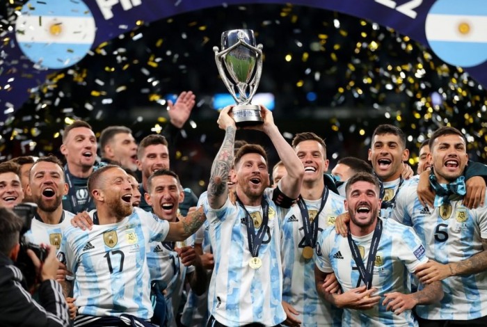 A Argentina de Messi bateu a Itália e se tornou bicampeã da Copa dos Campeões Conmebol-UEFA, a Finalíssima