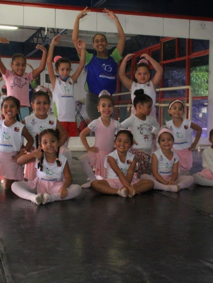 O balé é desenvolvido pelo projeto São Gonçalo em Movimento, da Fundação de Artes, Esporte e Lazer (Faesg), nos bairros Mutuaguaçu e Sacramento.