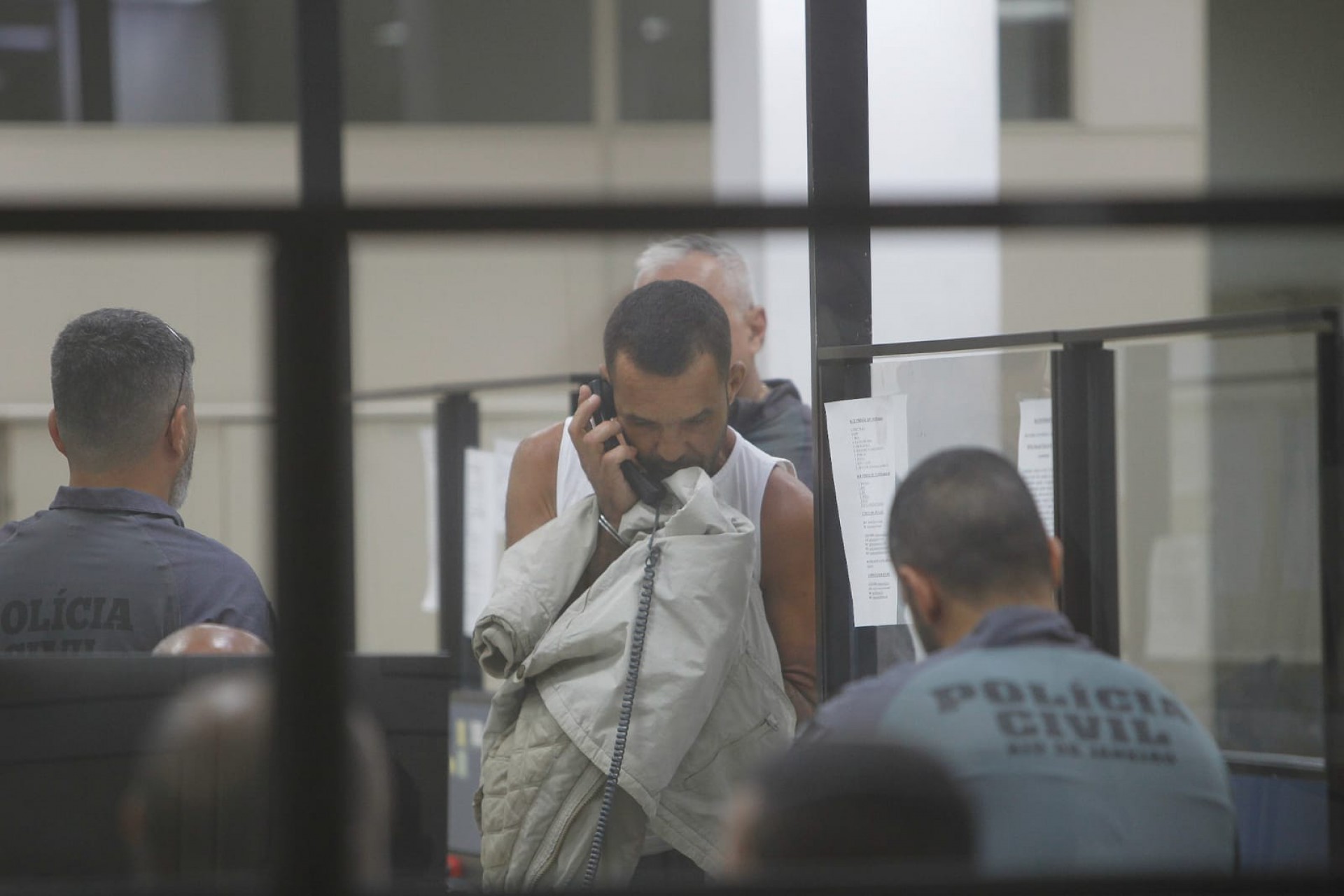 Achilles Coelho Alamo foi preso em flagrante por porte ilegal de arma - Reginaldo Pimenta / Agência O Dia