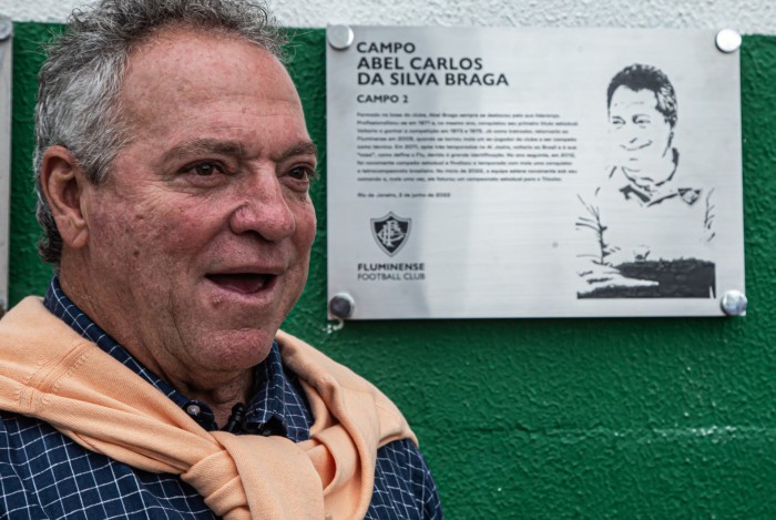 Abel Braga passa a dar nome ao campo 2 do CT do Fluminense